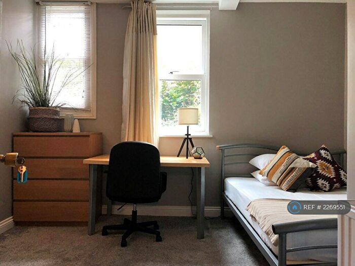 8 Bedroom Semi-Detached House To Rent In Upperthorpe, Sheffield, S6