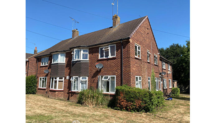 1 Bedroom Flat For Sale In Brookside, South Mimms, Potters Bar, Hertfordshire, EN6