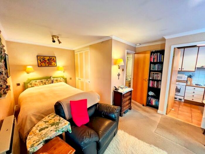 Studio To Rent In Brompton Park Crescent, London, SW6