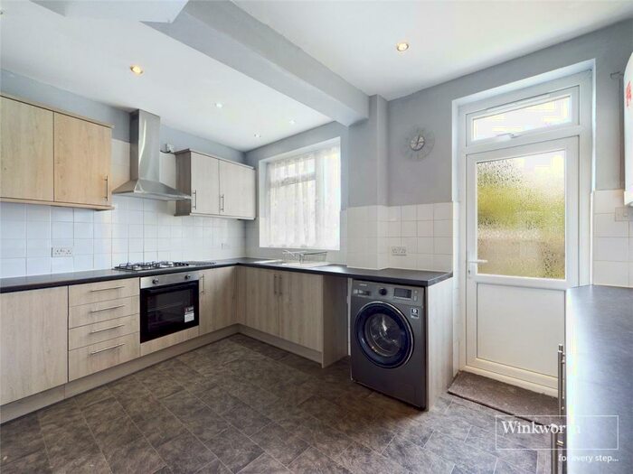 3 Bedroom End Of Terrace House To Rent In Rugby Road, London, NW9