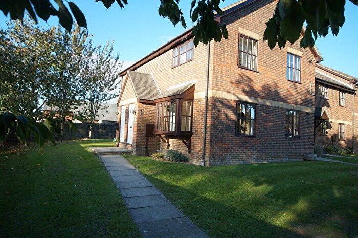 2 Bedroom Maisonette To Rent In Oak Tree Way, Horsham, RH13