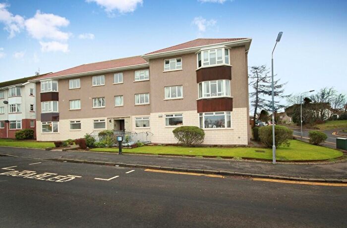 3 Bedroom Flat To Rent In Broomburn Drive, East Renfrewshire, G77