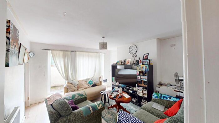 1 Bedroom Flat For Sale In Lansdowne Road, Croydon, CR0