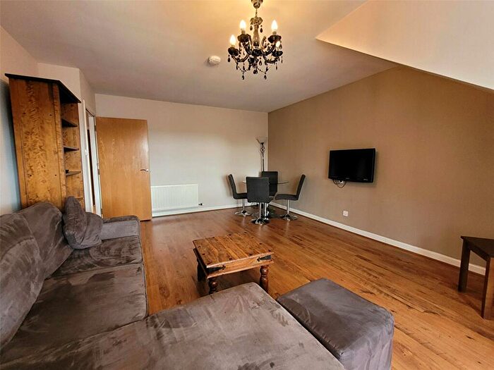 2 Bedroom Flat To Rent In Great Western Road, City Centre, Aberdeen, AB10