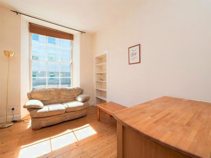 1 Bedroom Flat To Rent In East Fountainbridge, Edinburgh, EH3