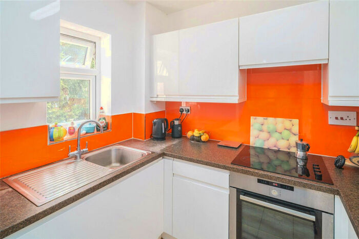 2 Bedroom Flat To Rent In Oyster Row, Cambridge, CB5