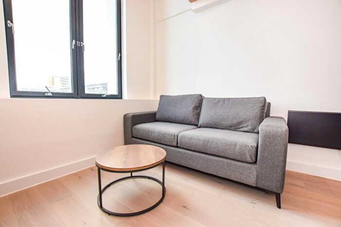 1 Bedroom Flat To Rent In Sky Gardens, Spinners Way, Castlefield, Manchester, M15