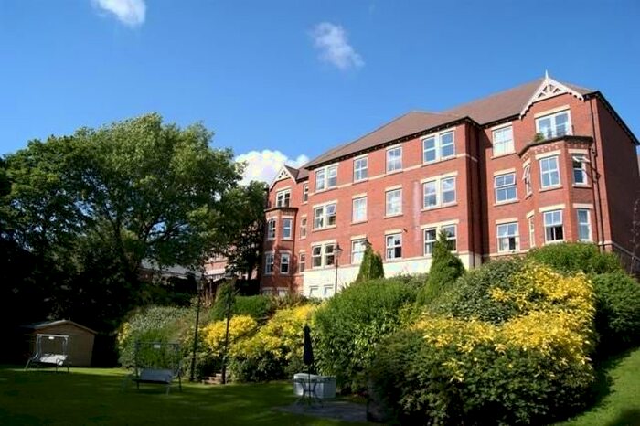 2 Bedroom Flat To Rent In Quarry Street, Woolton, Liverpool, L25