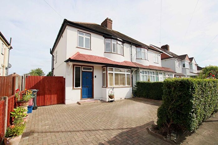 3 Bedroom Semi-Detached House To Rent In Argyle Avenue, Hounslow, TW3