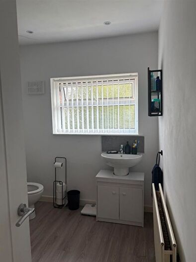 2 Bedroom Mews To Rent In Wimborne Close, Liverpool, L14