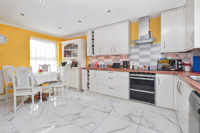 3 Bedroom Detached House For Sale In High Keep Fold, Hall Green, Wakefield, West Yorkshire, WF4