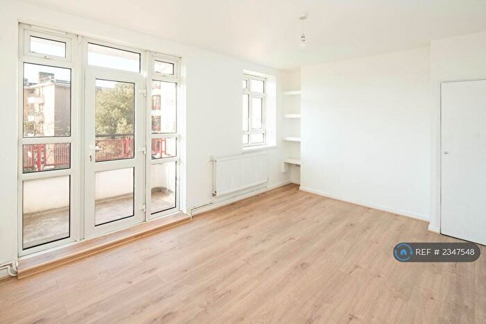 4 Bedroom Flat To Rent In Holderness House, London, SE5