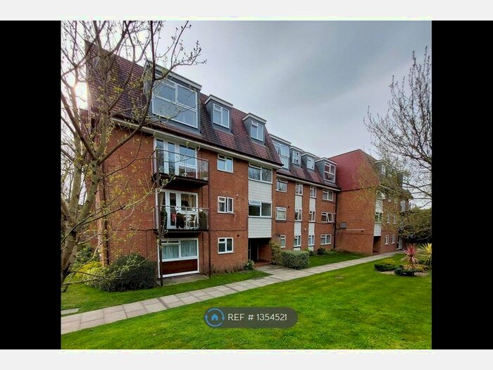 2 Bedroom Flat To Rent In Feline Court, Barnet, EN4