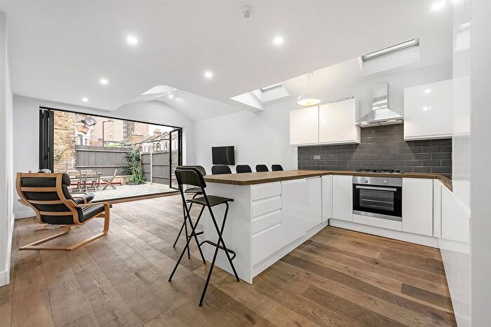 6 Bedroom End Of Terrace House To Rent In Elcot Avenue, London, SE15