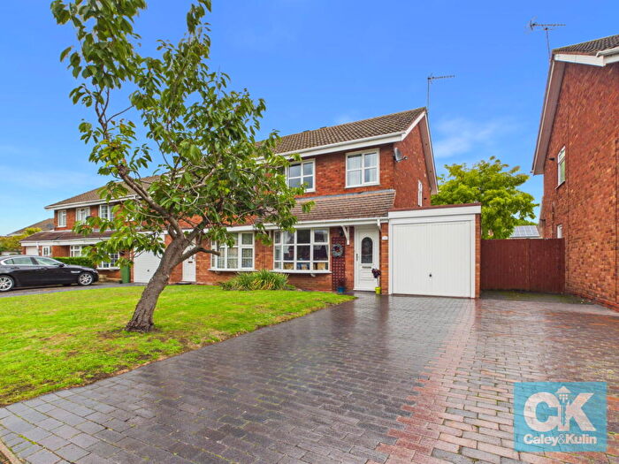 3 Bedroom Semi-Detached House For Sale In Francis Close, Penkridge, Staffordshire, ST19