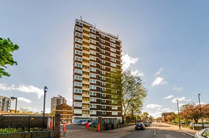 1 Bedroom Flat For Sale In London Road, Plaistow, London, E13