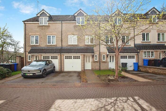 3 Bedroom Terraced House For Sale In Sycamore Court, Oughtibridge, S35