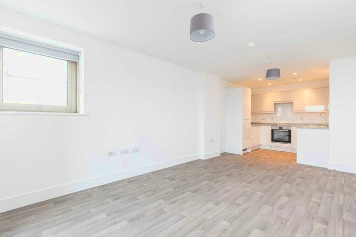 1 Bedroom Apartment To Rent In Calibre House - Perrymount Apartments, RH16