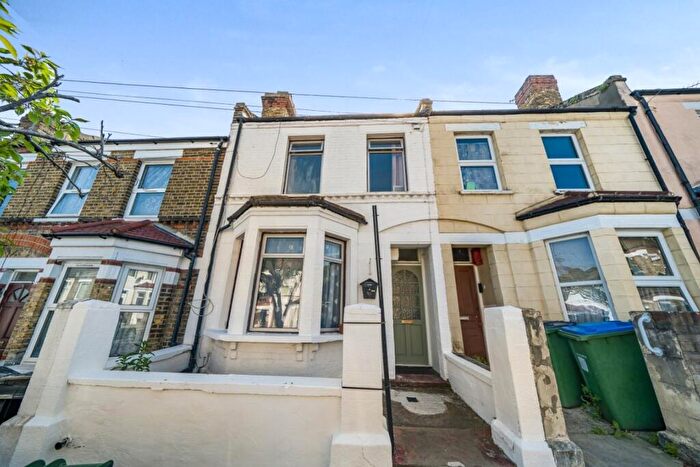 2 Bedroom Terraced House For Sale In Miriam Road, Plumstead, SE18