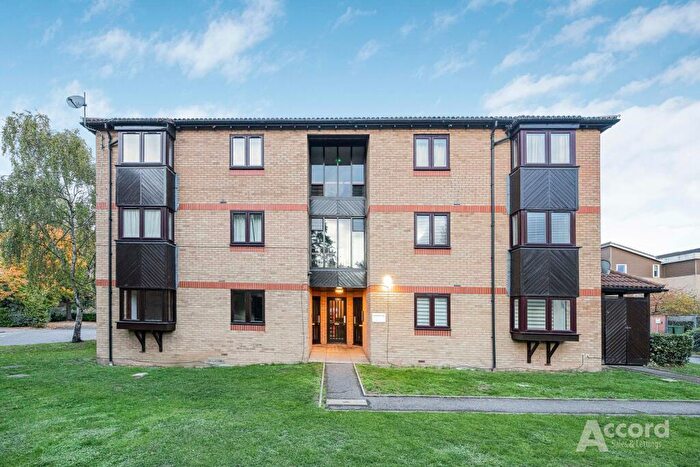 1 Bedroom Apartment For Sale In Rushdon Close, Romford, RM1