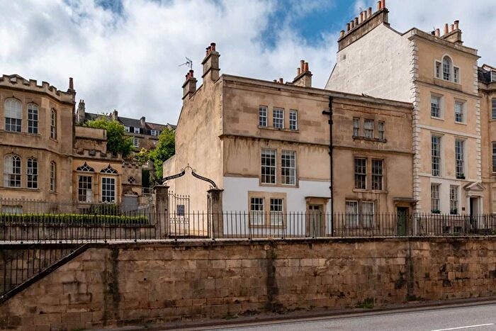 4 Bedroom Apartment To Rent In Vineyards, Bath, BA1