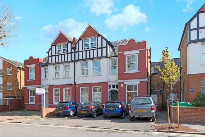 1 Bedroom Apartment To Rent In Beaufort Road, Kingston Upon Thames, KT1