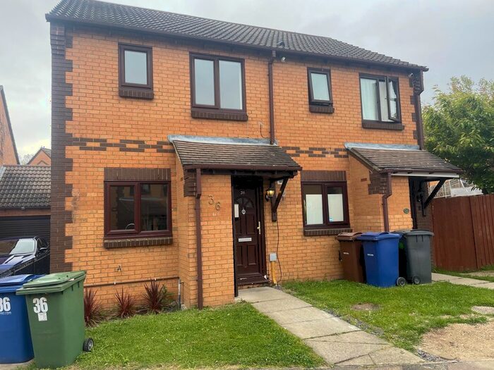 2 Bedroom Semi-Detached House To Rent In Bull Close, Chafford Hundred, RM16