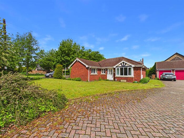 3 Bedroom Detached Bungalow For Sale In Cavendish Park, Brough, HU15