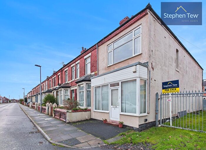 3 Bedroom End Of Terrace House For Sale In Stamford Avenue, Blackpool, FY4
