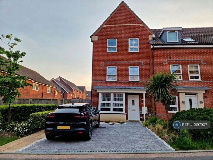 4 Bedroom End Of Terrace House To Rent In Quicksilver Street, Worthing, BN13