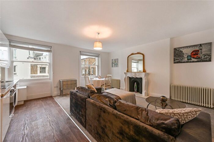 1 Bedroom Flat For Sale In Hereford Road, London, W2