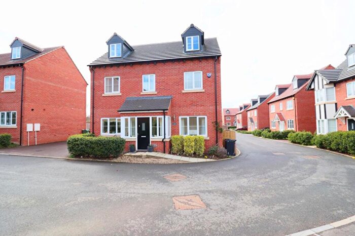 5 Bedroom Detached House For Sale In New Dawn View, Gloucester, GL1