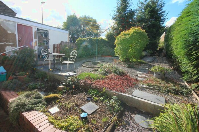 2 Bedroom Flat To Rent In Chestnut Avenue, Stocksbridge, Sheffield, S36