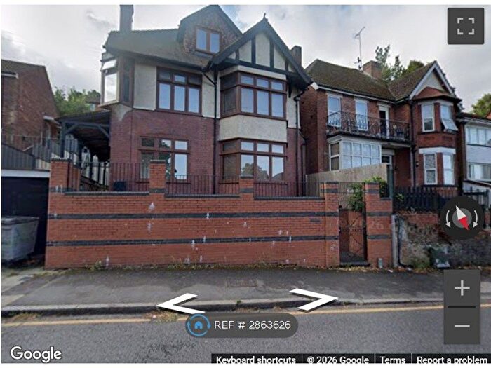 Studio To Rent In Ashburnham Road, Luton, LU1