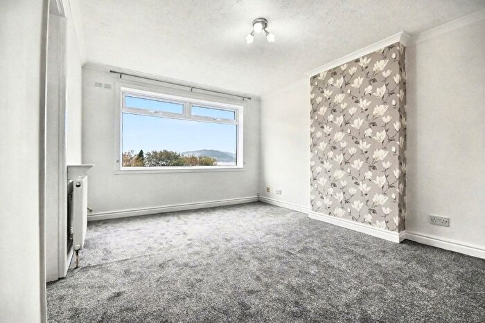 1 Bedroom Flat For Sale In Tantallon Avenue, Inverclyde, Gourock, PA19