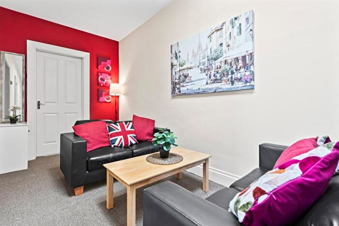 1 Bedroom Apartment To Rent In , NG7