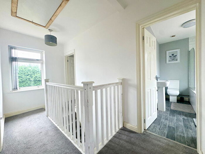 3 Bedroom Semi-Detached House For Sale In Woodfield Road, Dudley, DY3