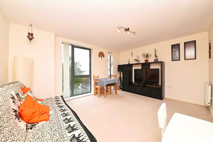 1 Bedroom Flat To Rent In Needleman Close, Colindale, NW9