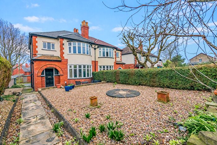 3 Bedroom Semi Detached House For Sale In Westfield Avenue, Leeds, LS12