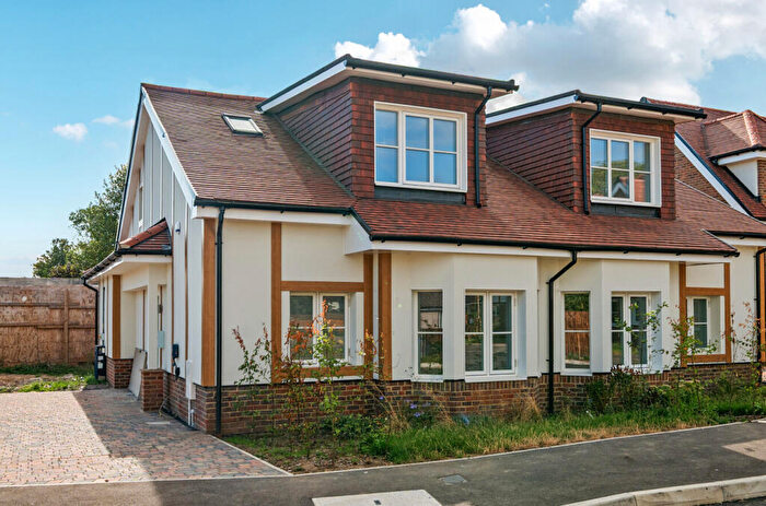 2 Bedroom Semi-Detached House For Sale In Willamette Close, Oregon Square, Orpington, BR6