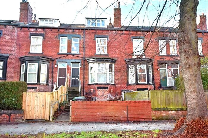 3 Bedroom Flat To Rent In Spencer Place, Leeds, LS7