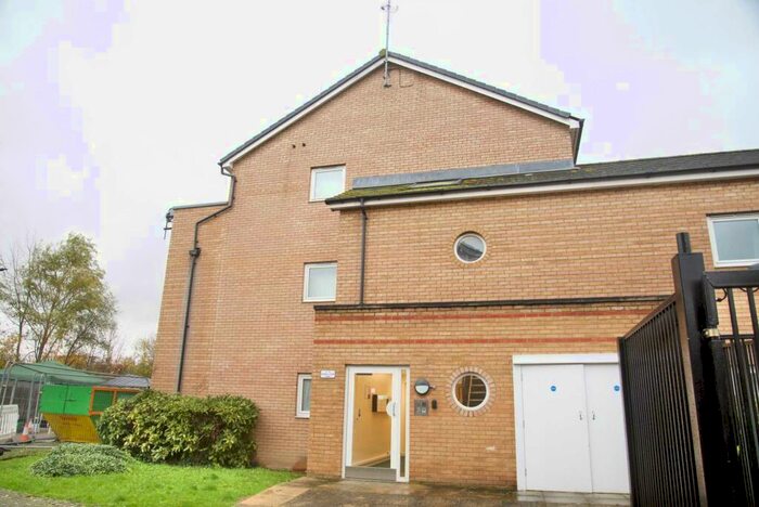 2 Bedroom Apartment To Rent In Murray Close, Thamesmead West, SE28