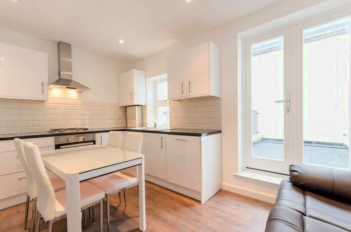 1 Bedroom Flat To Rent In Homer Street, Marylebone, London, W1H