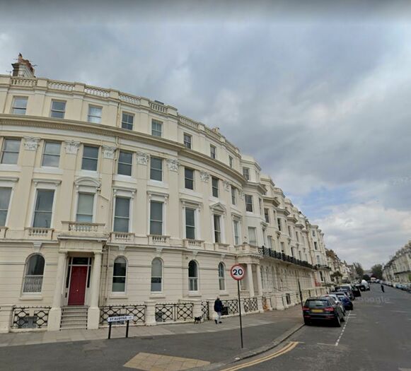 5 Bedroom Apartment To Rent In St Aubyns, Hove, BN3