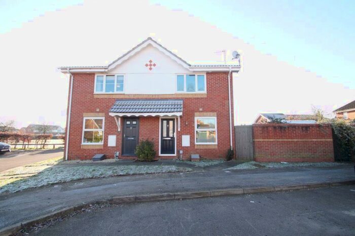 1 Bedroom House To Rent In Moor Furlong, SL1