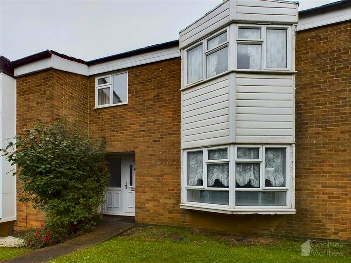 3 Bedroom Property For Sale In Radburn Close, Harlow, CM18