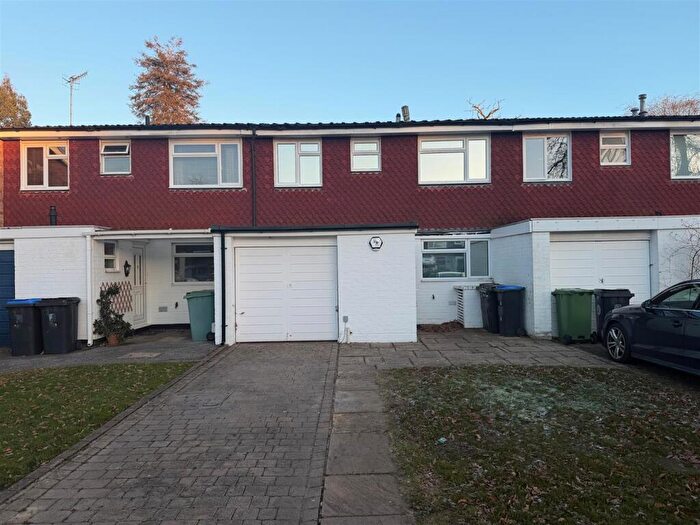 4 Bedroom House To Rent In Green Lane Close, Byfleet, West Byfleet, KT14