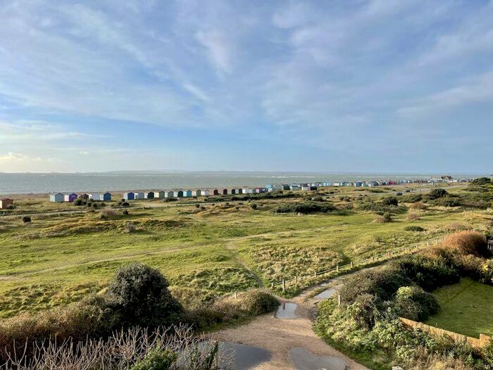 2 Bedroom Flat To Rent In Sea Front, Hayling Island., PO11