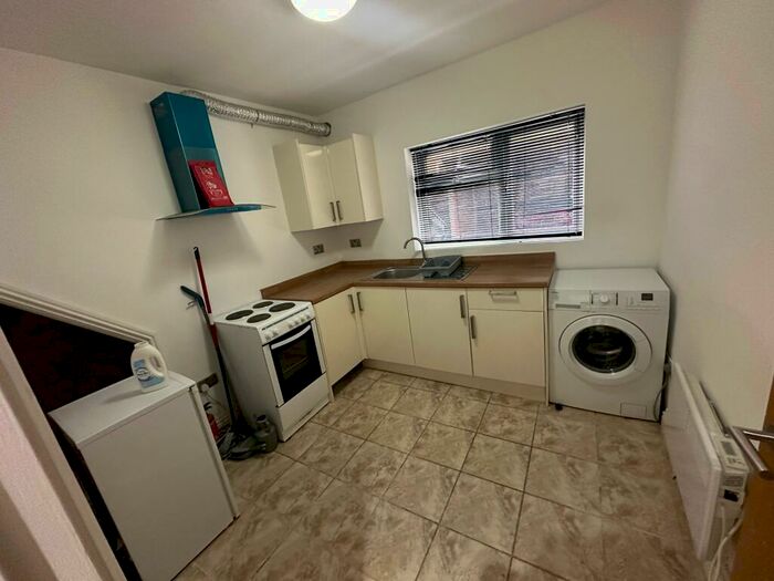 2 Bedroom Apartment To Rent In Cowley Road, OX4