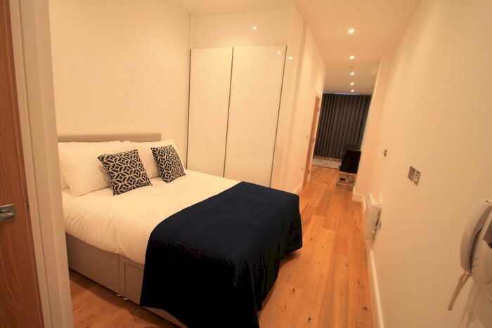 Apartment To Rent In Park Street West, Luton, LU1